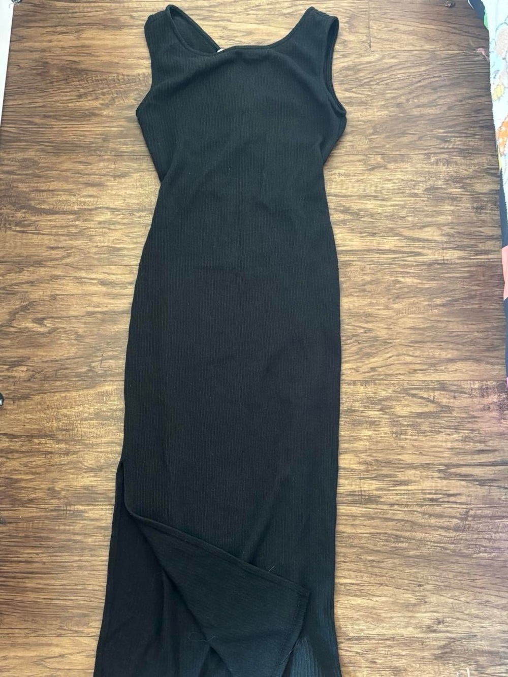 Sleek Black Ribbed Maxi Dress with Side Slit